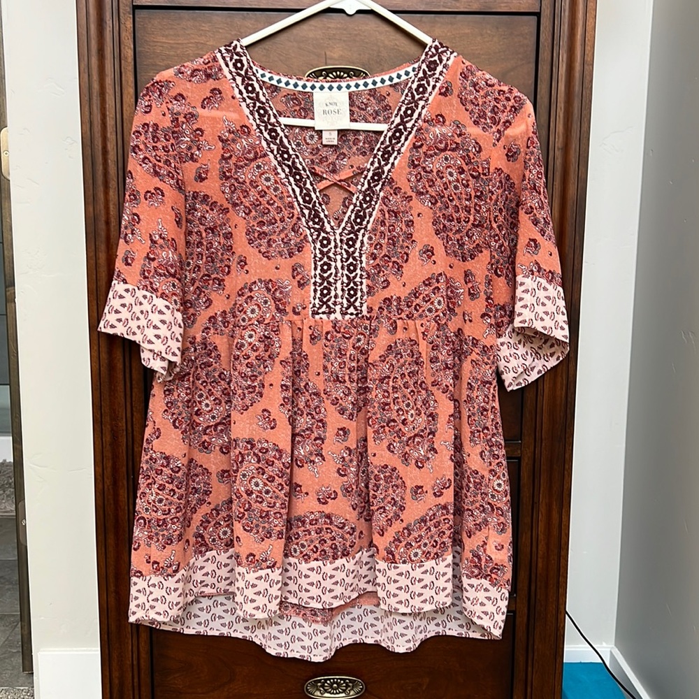 Knox rose pink floral top size small